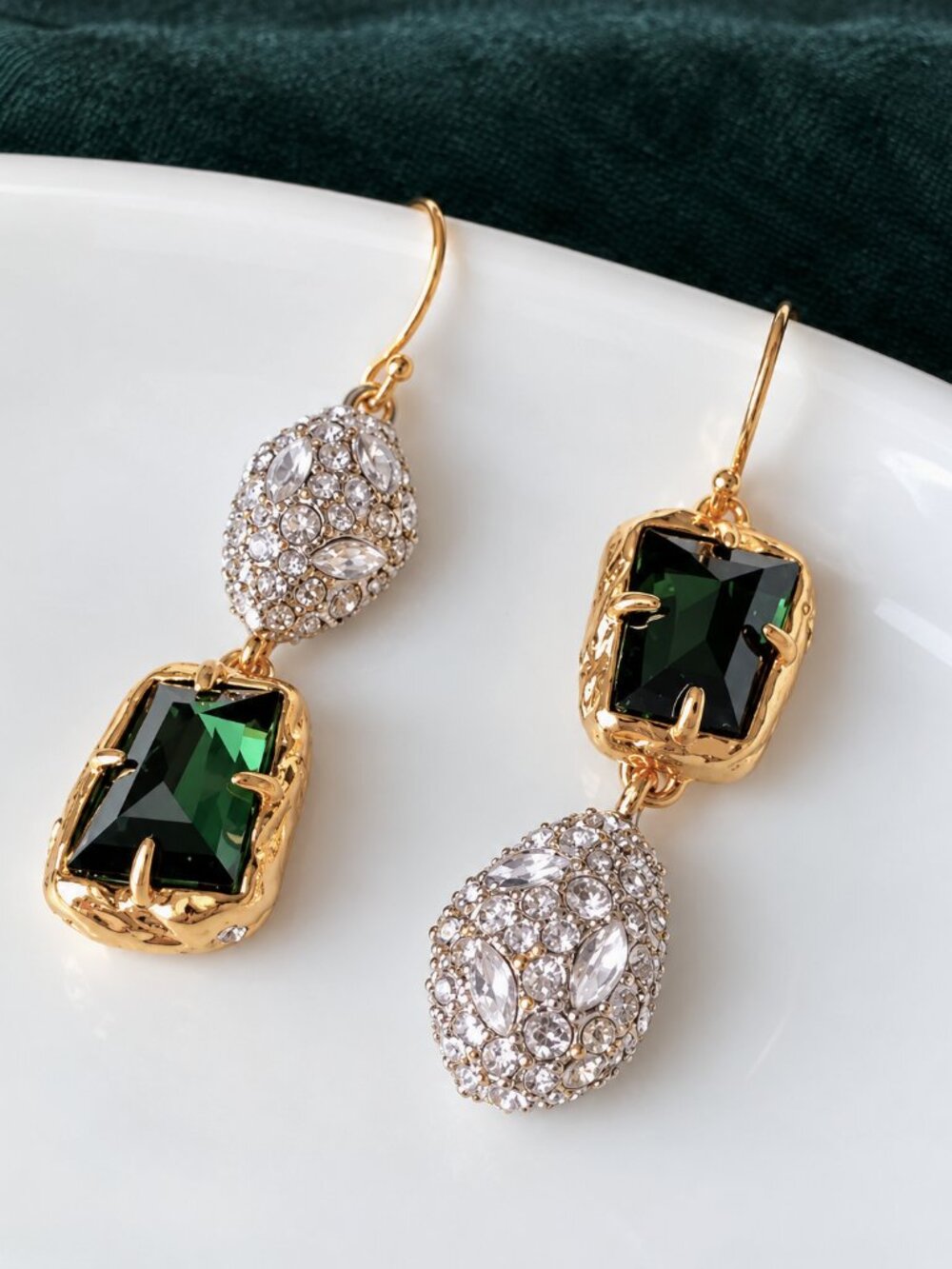Alexis Bittar Green Crystal Drop Earrings Gold Tone Statement Mixed Texture Glam